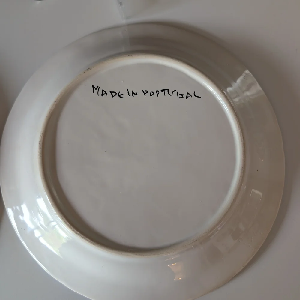 Hand-painted Villa Ceramica Dinner and Salad Plate in a Rooster Pattern